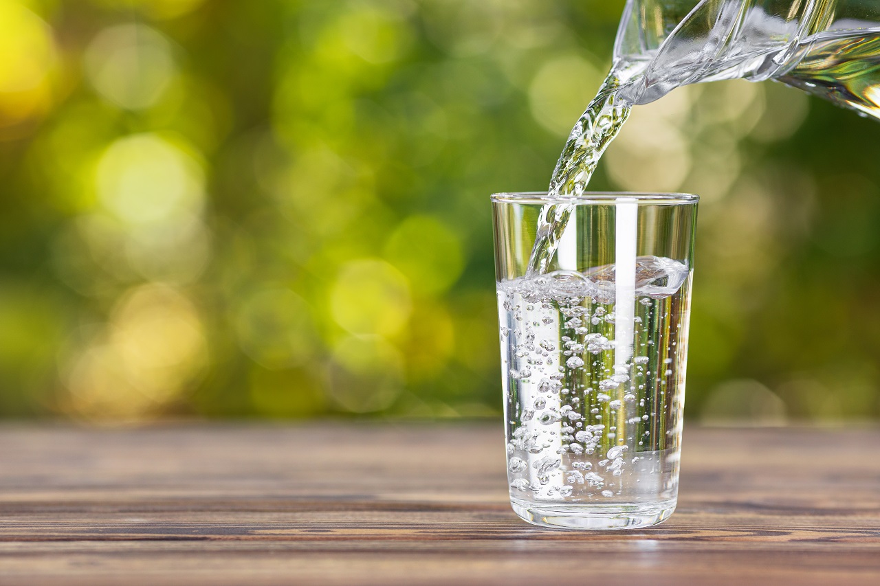 人が一日に必要な水分量は？得られる効果や飲む際のポイントを解説