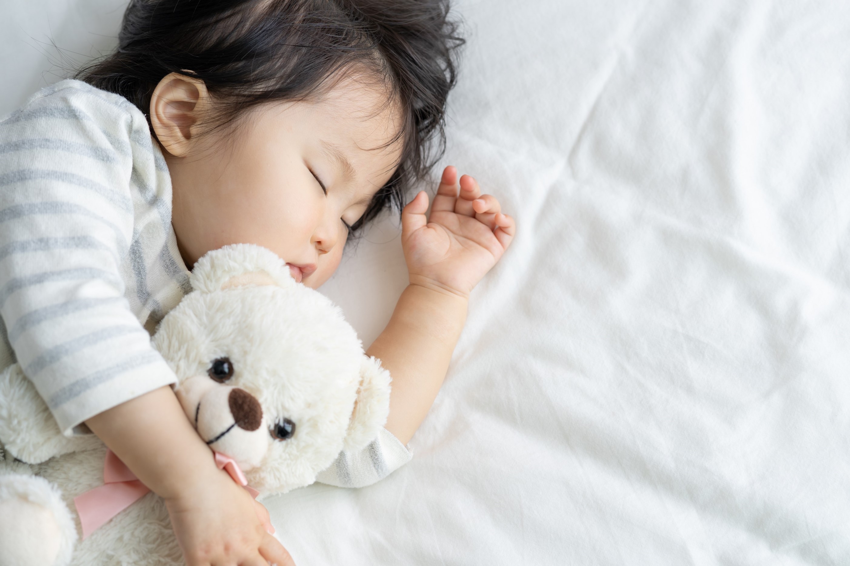 【SHINE+】赤ちゃんが寝汗をかく理由と対処法！寝汗をかいたときの注意点