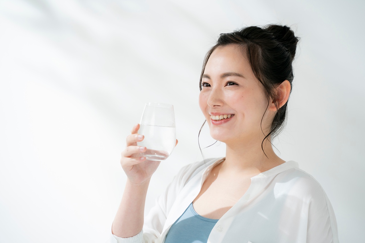「毎日水を飲む」ことの驚くべき効果:健康と美容の秘訣を徹底解説